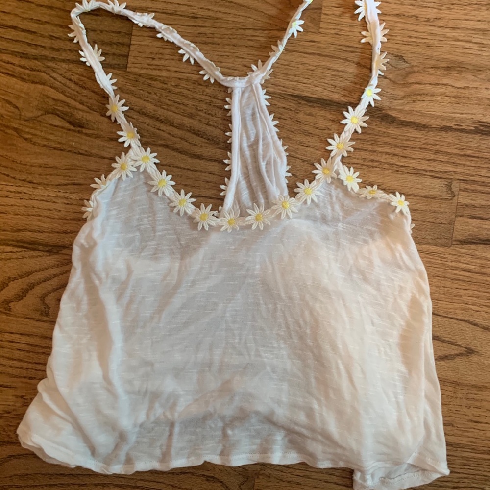 Delia’s flower detailed cropped tank top